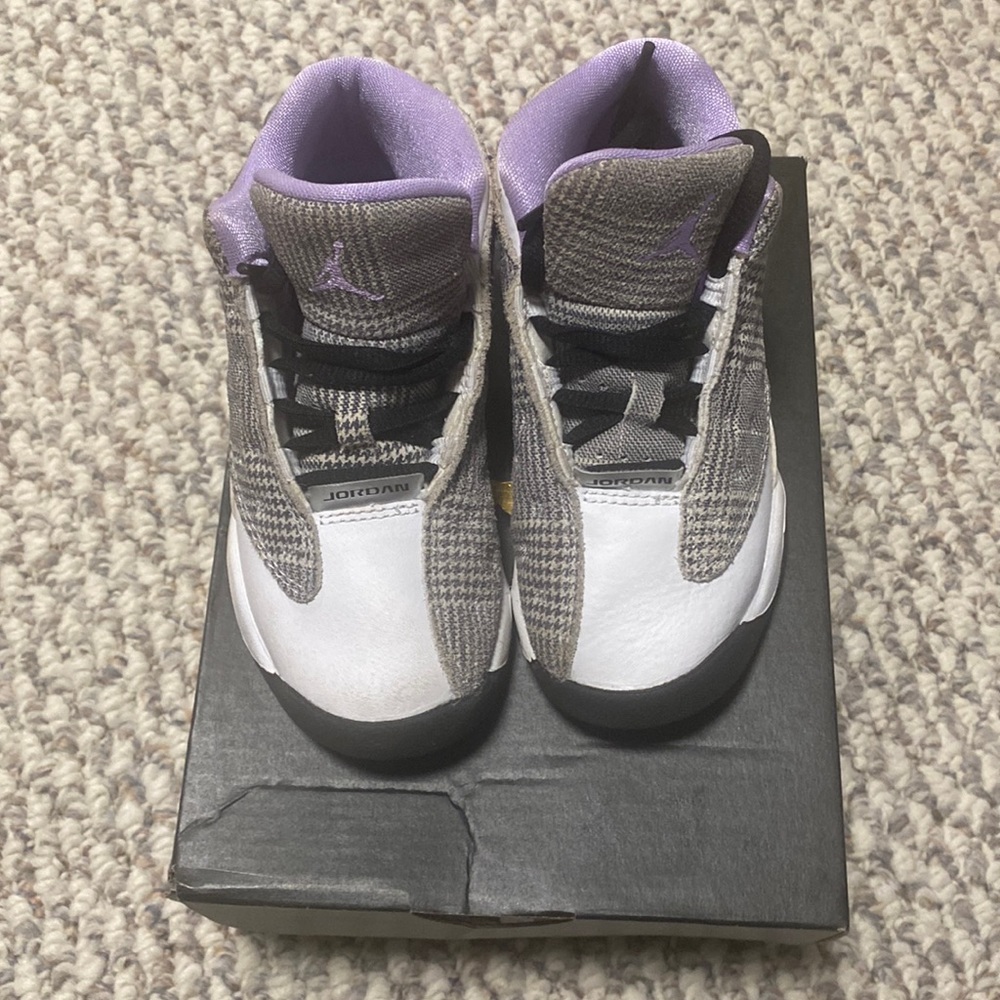 Air Jordan 13 Retro GS 'Houndstooth in size 9